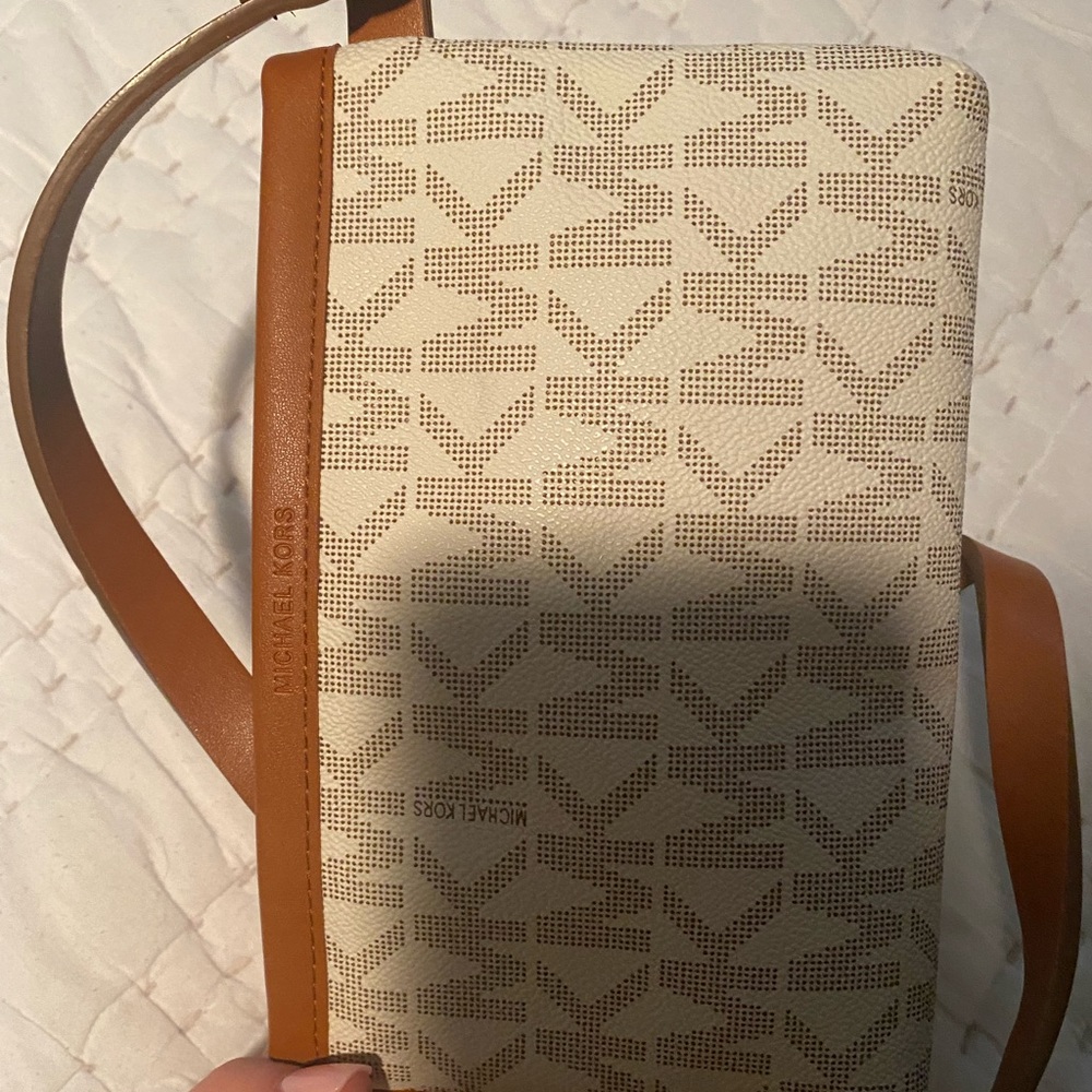Mk belt wallet